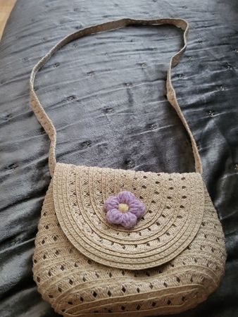 Tasche Stroh mit Blumenapplikation 