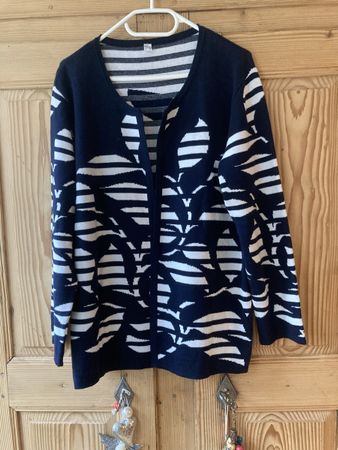 Strickjacke Gr.44 neu