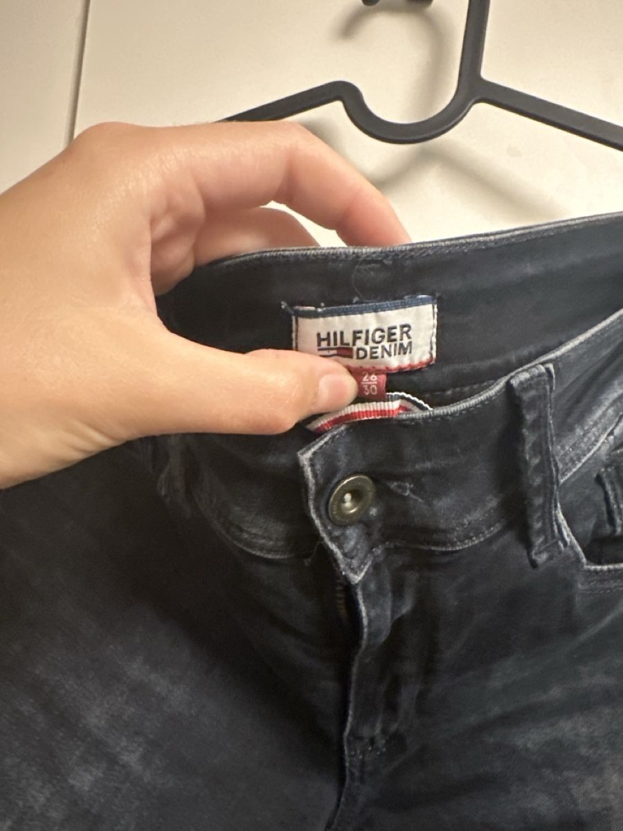 Tommy Hilfiger Jeans: Jeans Packet, Tommy Hilfiger &Levi's – Gebraucht aus Zug von a.marryl 4