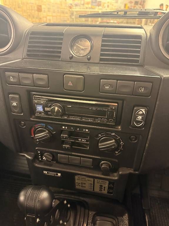 Alpine Radios: Alpine CDE-133BT - Autoradio – Gebraucht aus Gossau SG von White-Ibiza