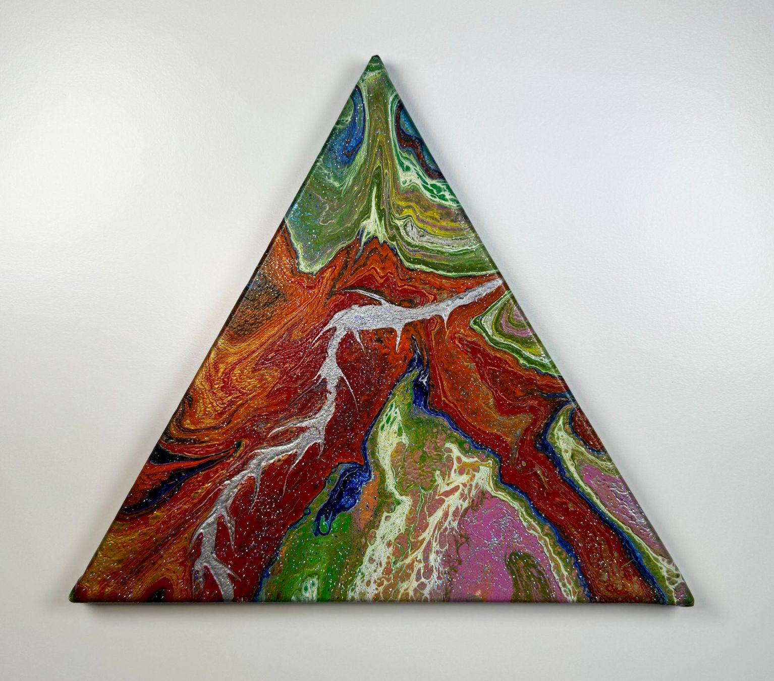 Gemälde: Acryl-Flüssigmalerei, Dreieck – Gebraucht aus Schlieren von MayaSheng1983