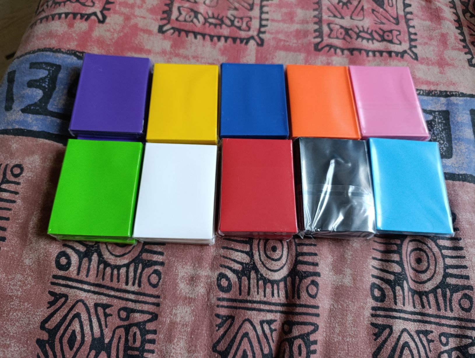 Altre raccolte & rarità: 100er Packung OVP Magic Kartenhüllen Sleeves – Nuovo e nell'imballaggio originale da Staufen venduto da bnd_cl5r