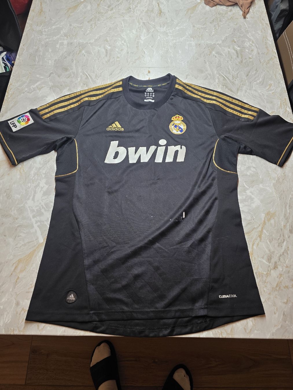 Lotti di vestiti: Fussball Trikot – Usato da Oberentfelden venduto da Ketschap 2