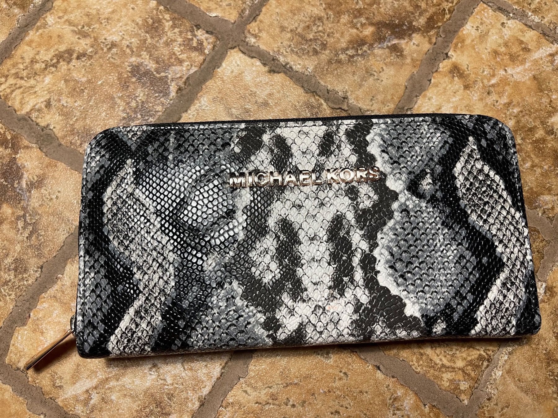 Michael Kors Portafogli: Michael Kors partmonete - pelle- nuovo – Nuovo e nell'imballaggio originale da Gordevio venduto da LanaZimm