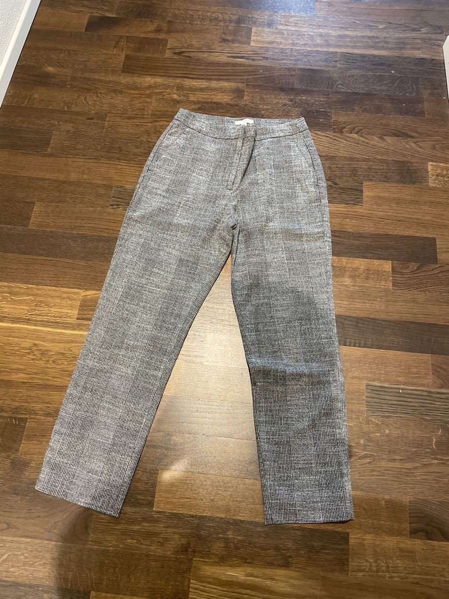 H&M Hosen: Dunkelgraue Hose von H&M – Gebraucht aus Schmitten FR von Monei19