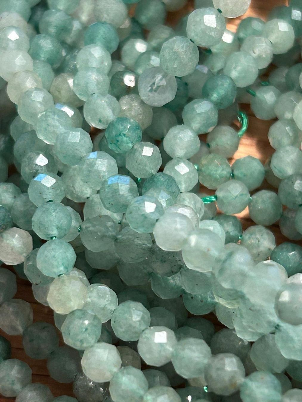 Pietre preziose: Strang echte facettierte Aventurin Kugeln 4 mm – Nuovo e nell'imballaggio originale da Niederrohrdorf venduto da Ytobi 2