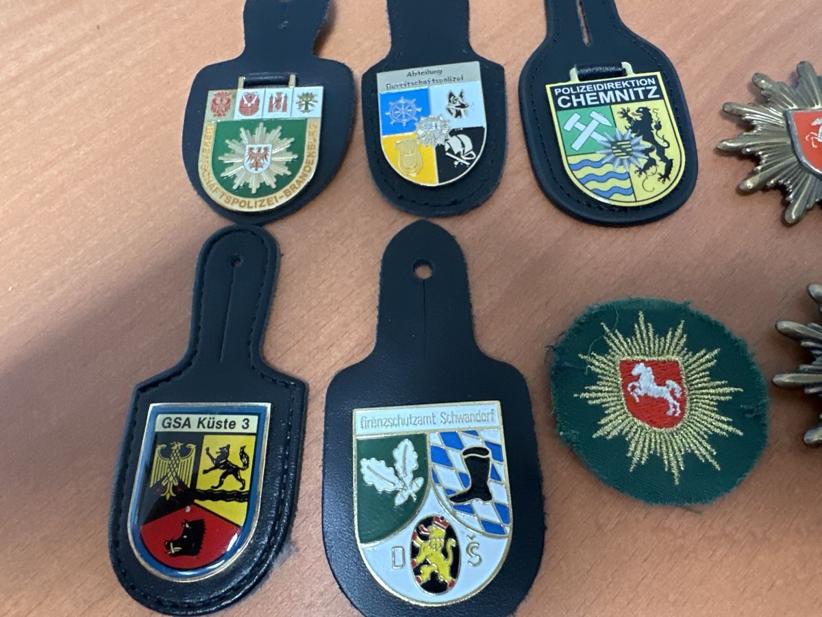 Placchette & Badge: Polizei Germany – Usato da Morbio Inferiore venduto da Ecod 1