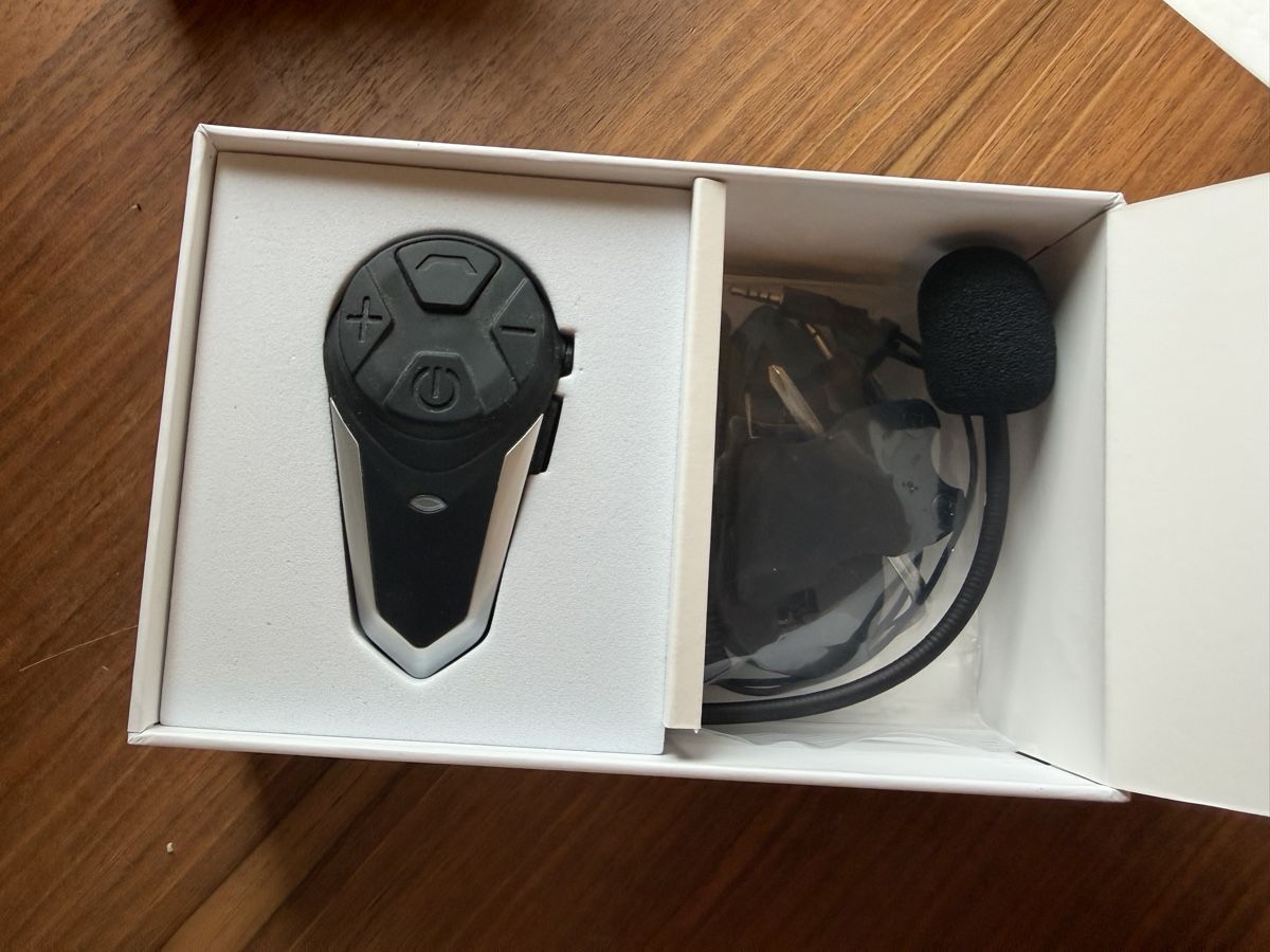 Kopfhörer:  BT-S3 Motorcycle Intercom  Motorradhelm Headset – Neu und originalverpackt aus Buch am Irchel von Lyah 2