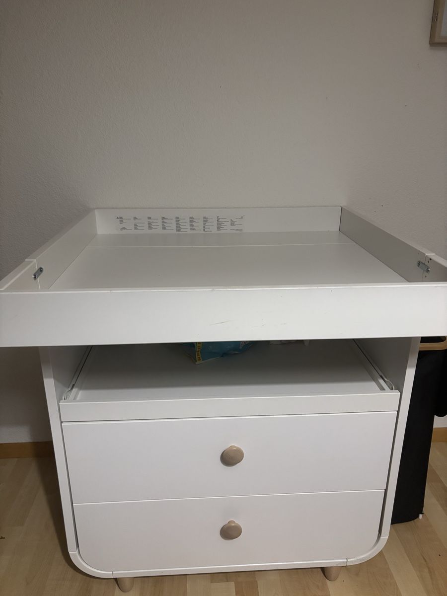 Ikea Fasciatoi & Accessori: Wickelkommode von Ikea – Usato da Hünenberg venduto da Chaesli