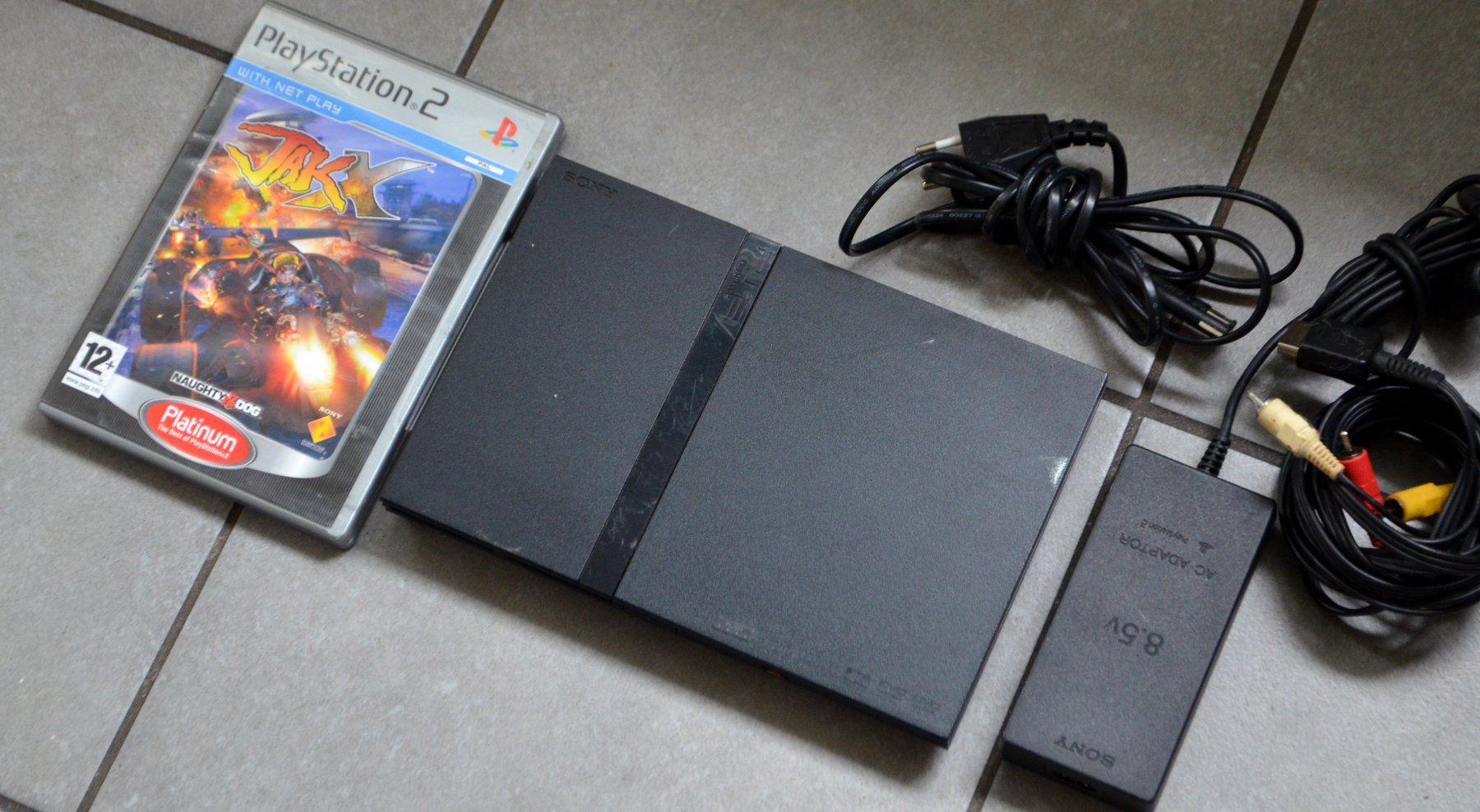 Sony Console: Playstation 2 / PS2  SCPH-70004 – Usato da Collonges venduto da arashee 1