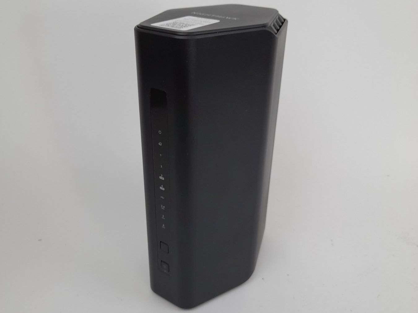 Netgear Modem & Router: NETGEAR Nighthawk RS300 – Nuovo (secondo la descrizione) da Liebefeld venduto da Restwert_Liebefeld 2