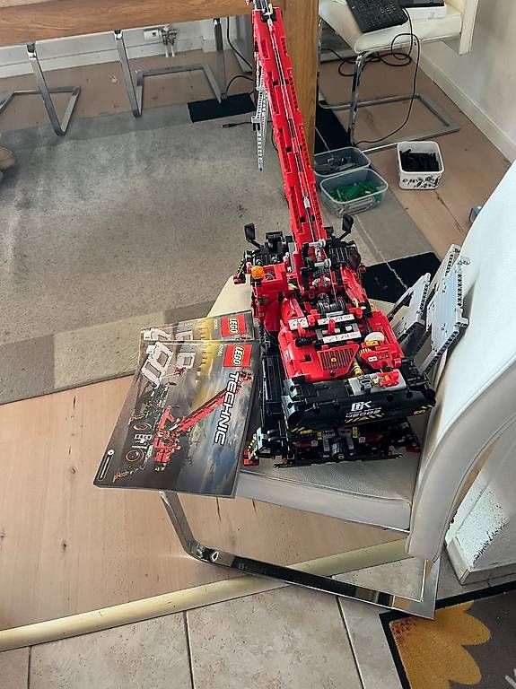 Lego Kit di costruzioni: Geländegängiger Kranwagen 42082 – Usato da Olten venduto da Einwegparadies 3