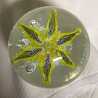 Kristall-kugel  (Murano)  Handarbeit -  Paperweight  -  7 cm