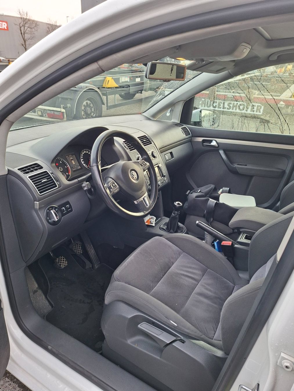 VW Autos: VW Touran 2012 2.0tdi – Gebraucht aus Lustdorf von MaxKellerGroup 2