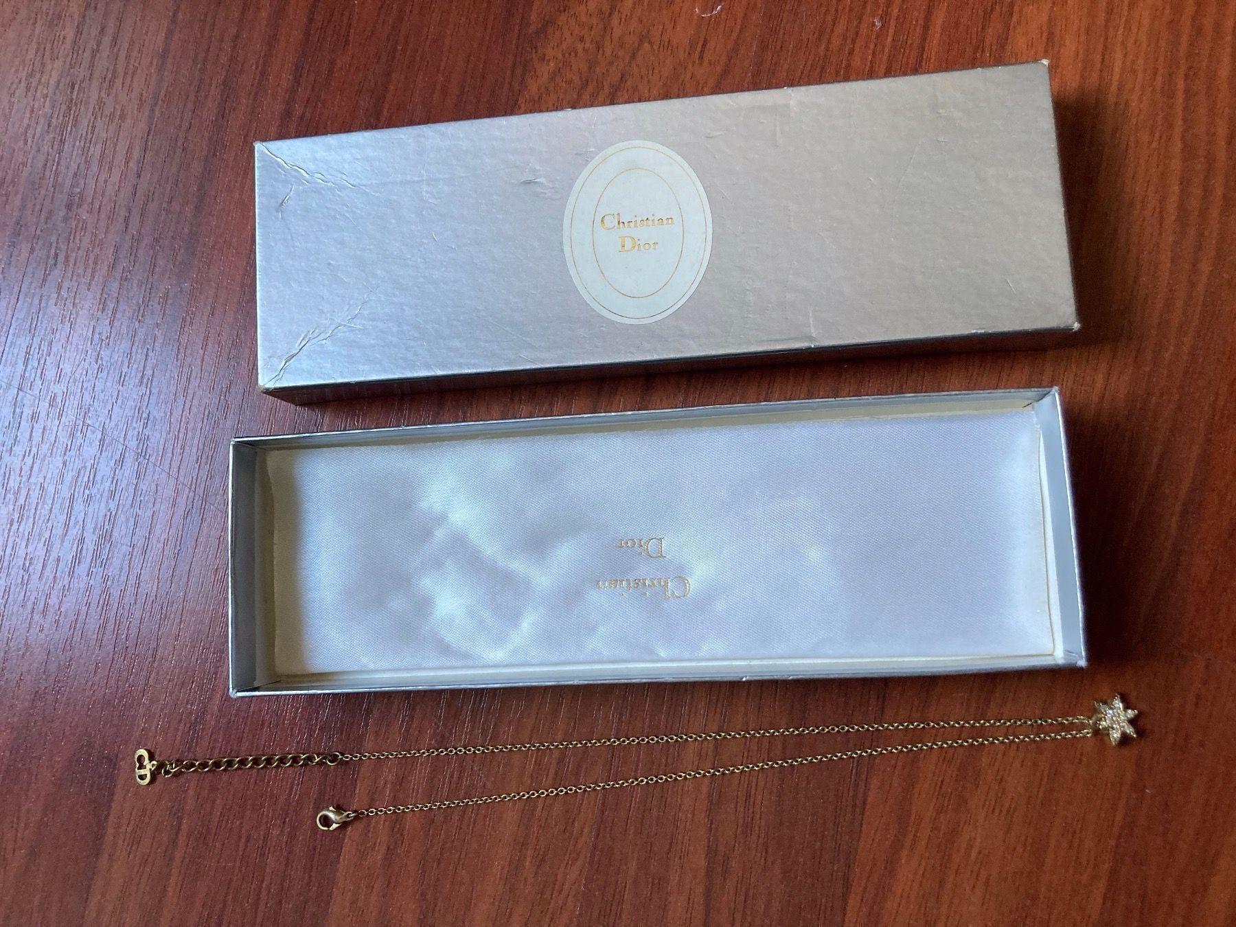 Dolce & Gabbana Catenine: Dolce und Gabbana Kette Stern – Nuovo (secondo la descrizione) da Unterseen venduto da amj_zz7j 2