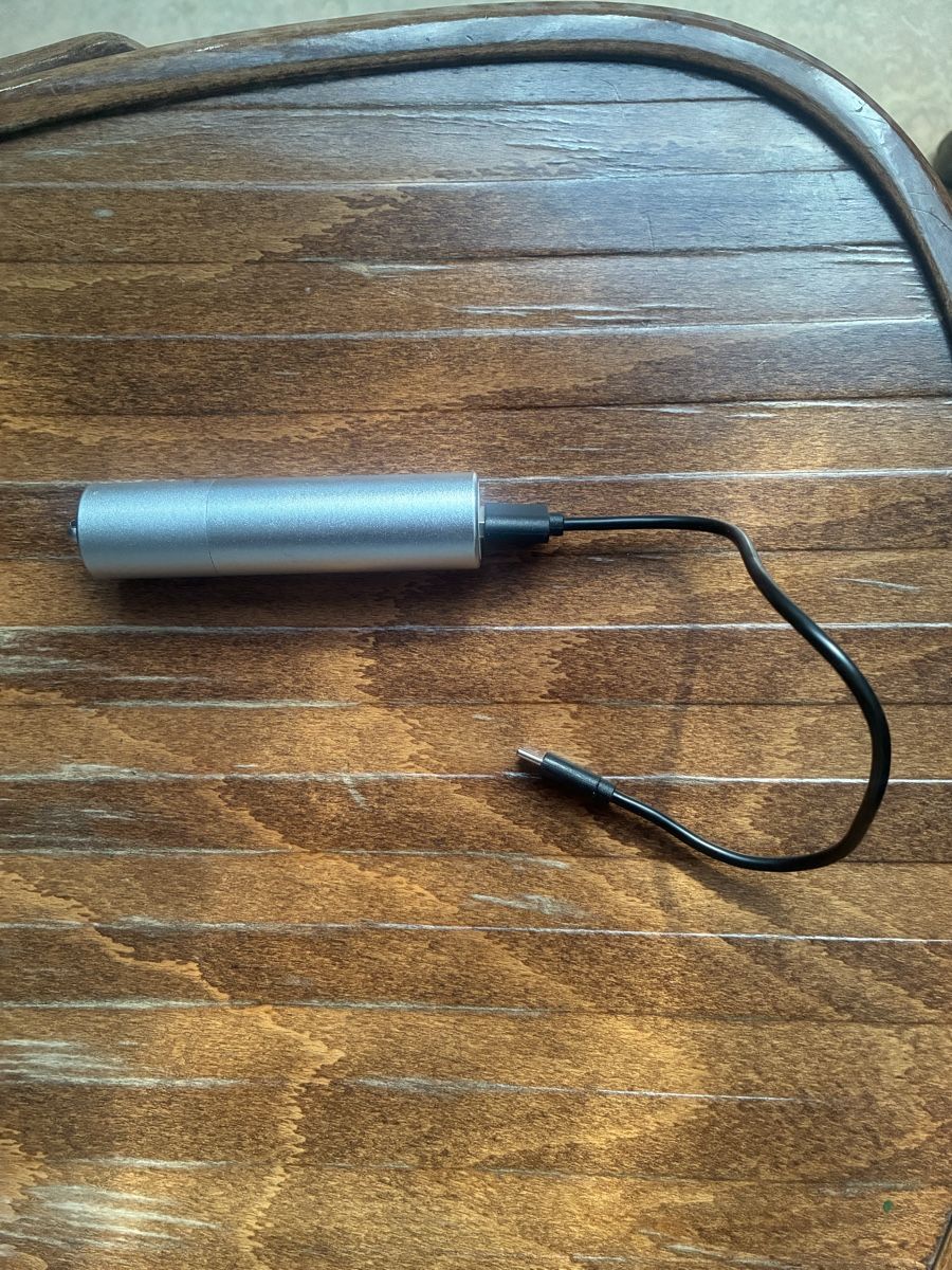 Caricabatterie: Portable power bank silver with USB C cable – Usato da Zürich venduto da Sergio.BR