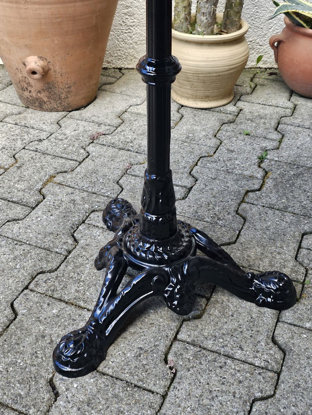Tavoli: Bistrotisch Granittisch 1 Metallstuhl – Usato da Villnachern venduto da hasta08 5