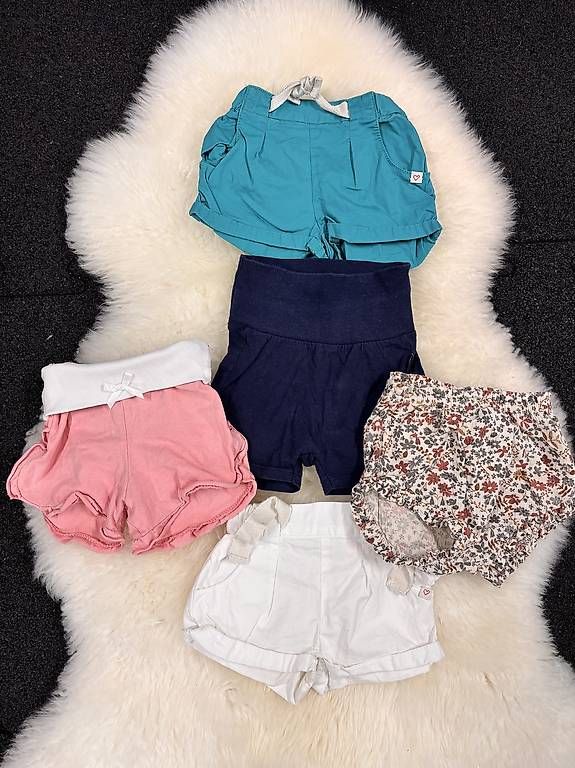 Pantaloni: Kurze Hosen Grösse 62 – Usato da Gossau SG venduto da Shanin93