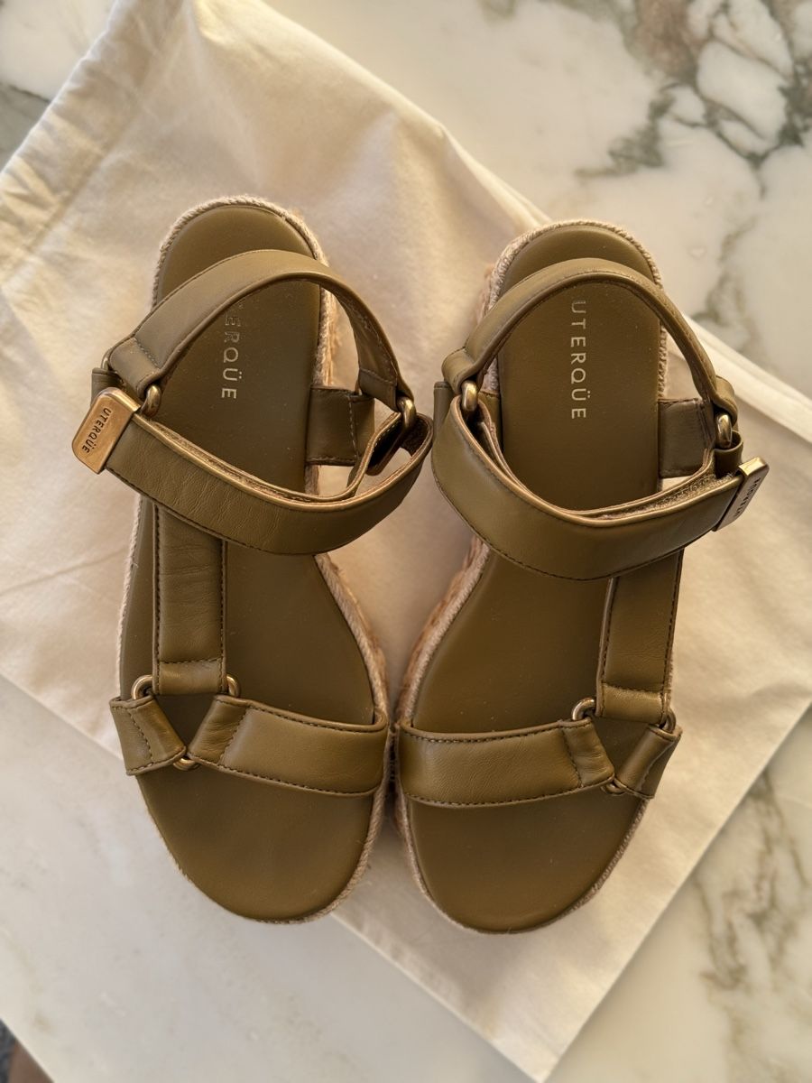 Scarpe da donna: Uterqüe Plateau-Sandalen 37 – Usato da Oberwil-Lieli venduto da Claudine_1988 1