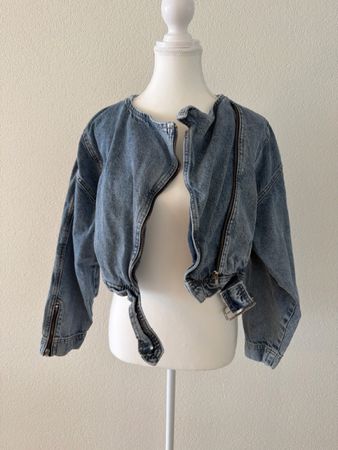 Ausgefallene Jeansjacke mit Reissverschluss & Gürtel Gr. M