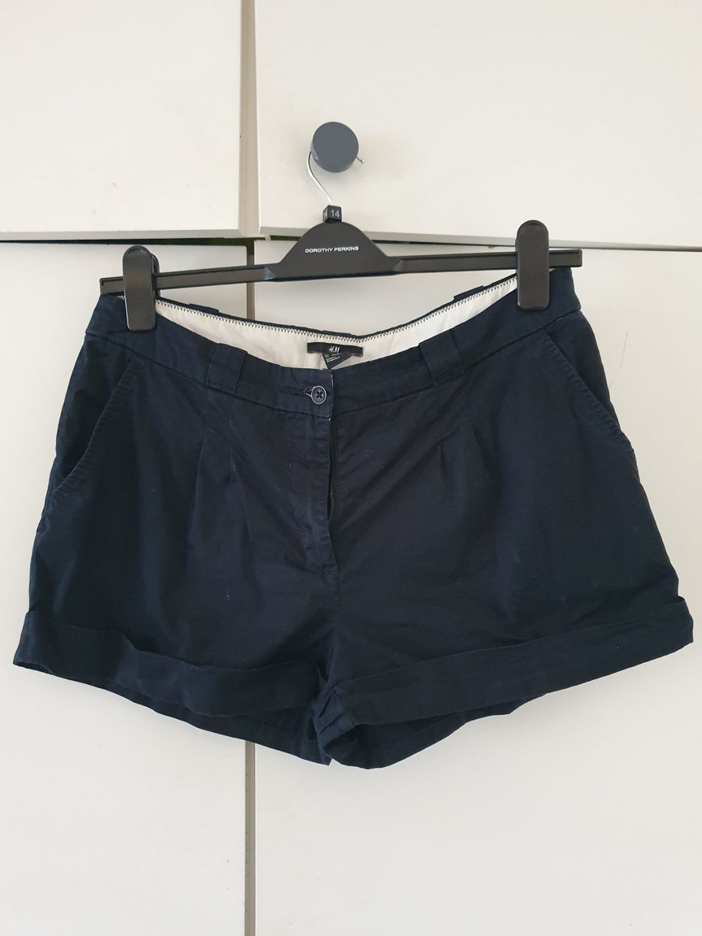 H&M Pantaloni: Shorts, dunkelblau, Gr. 42 – Usato da Bern venduto da christiane_pr