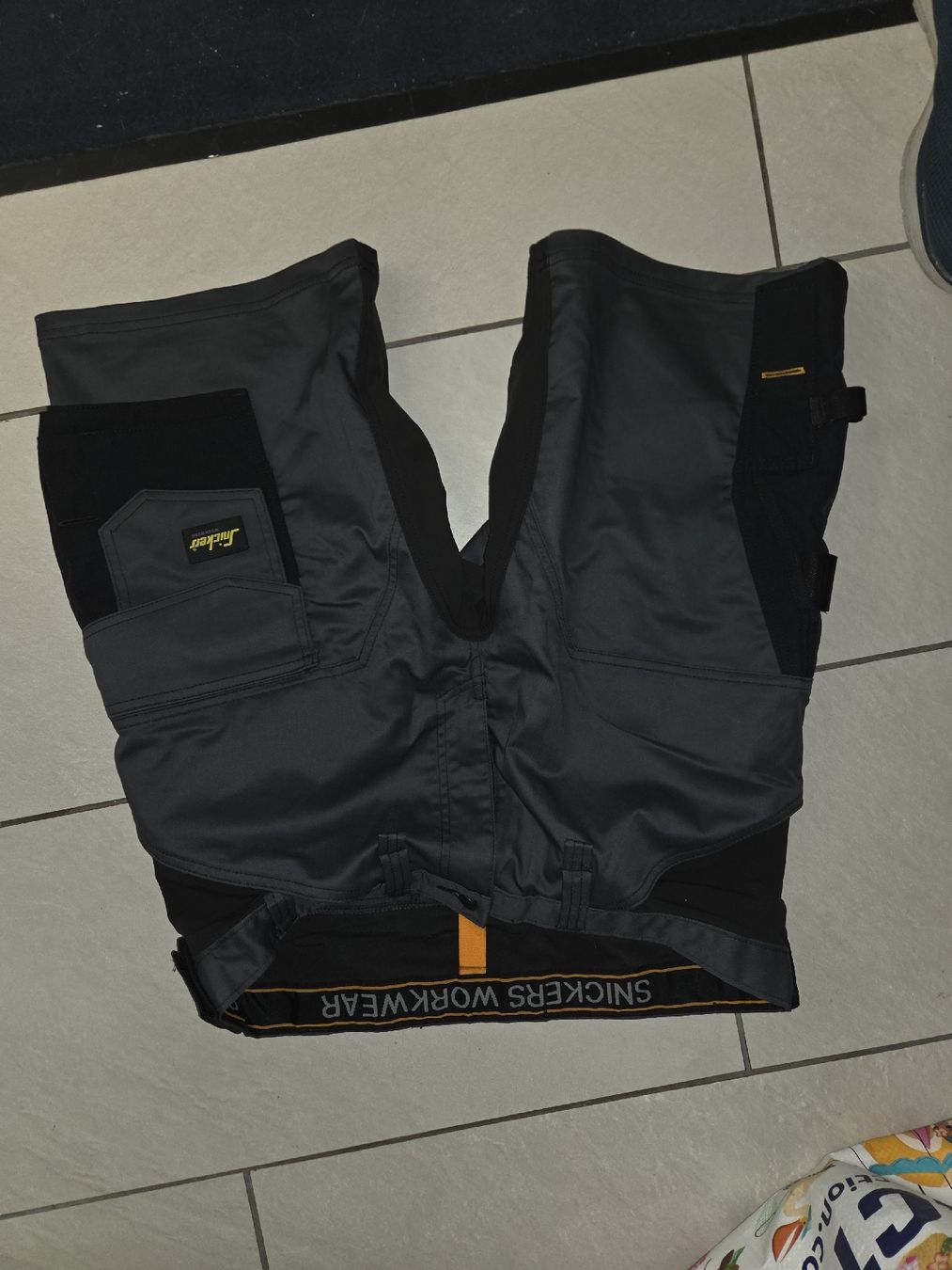 Snickers Pantalons: Snickers Arbeits-Shorts Grösse 54 neu – Neuf (Voir description) à Schafisheim par playactor01 1