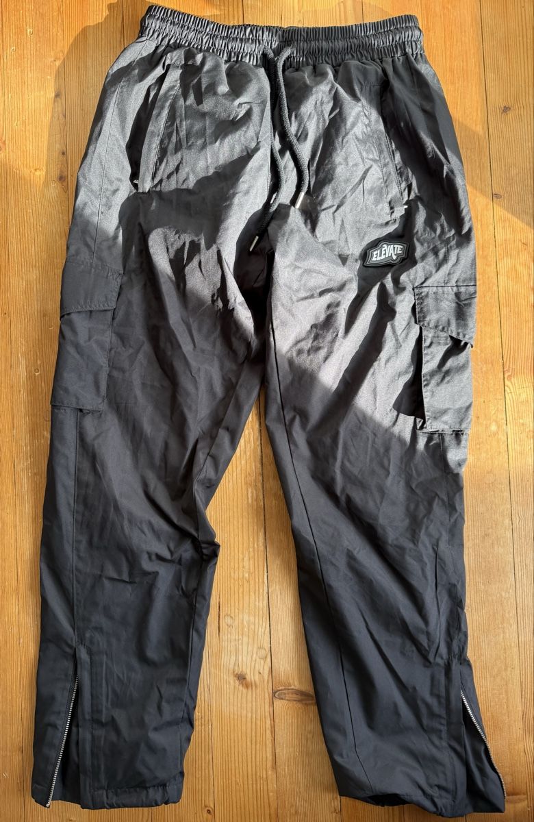Pantalons: Elevate Hose – Neuf (Voir description) à St. Gallen par Luan.str