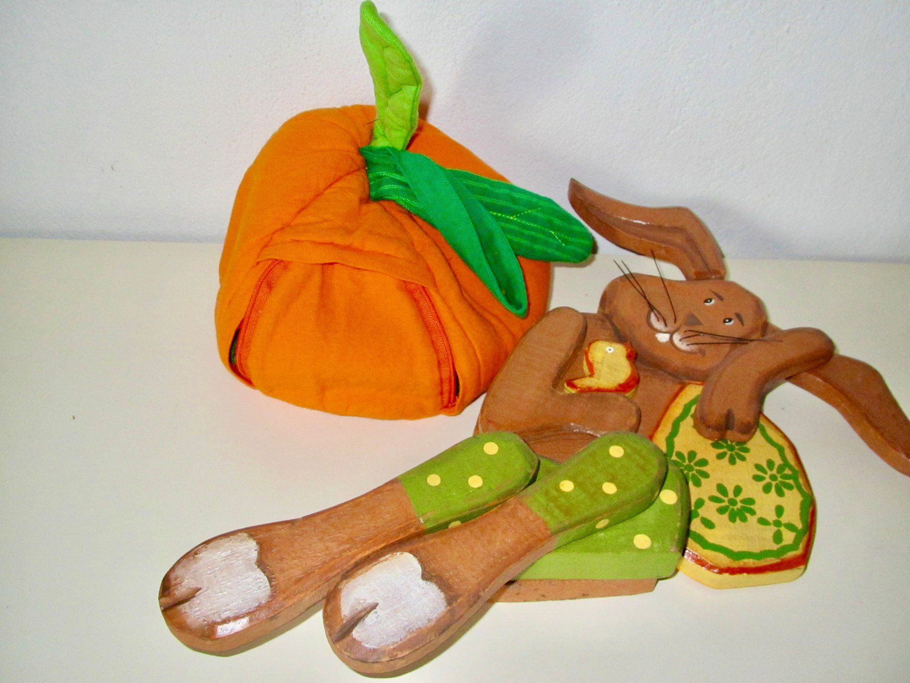 Tutte le decorazioni: GRAND LAPIN EN BOIS AVEC DECORATION – Usato da Murten venduto da Selliot
