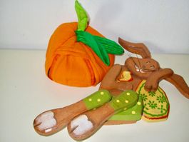 GRAND LAPIN EN BOIS AVEC DECORATION