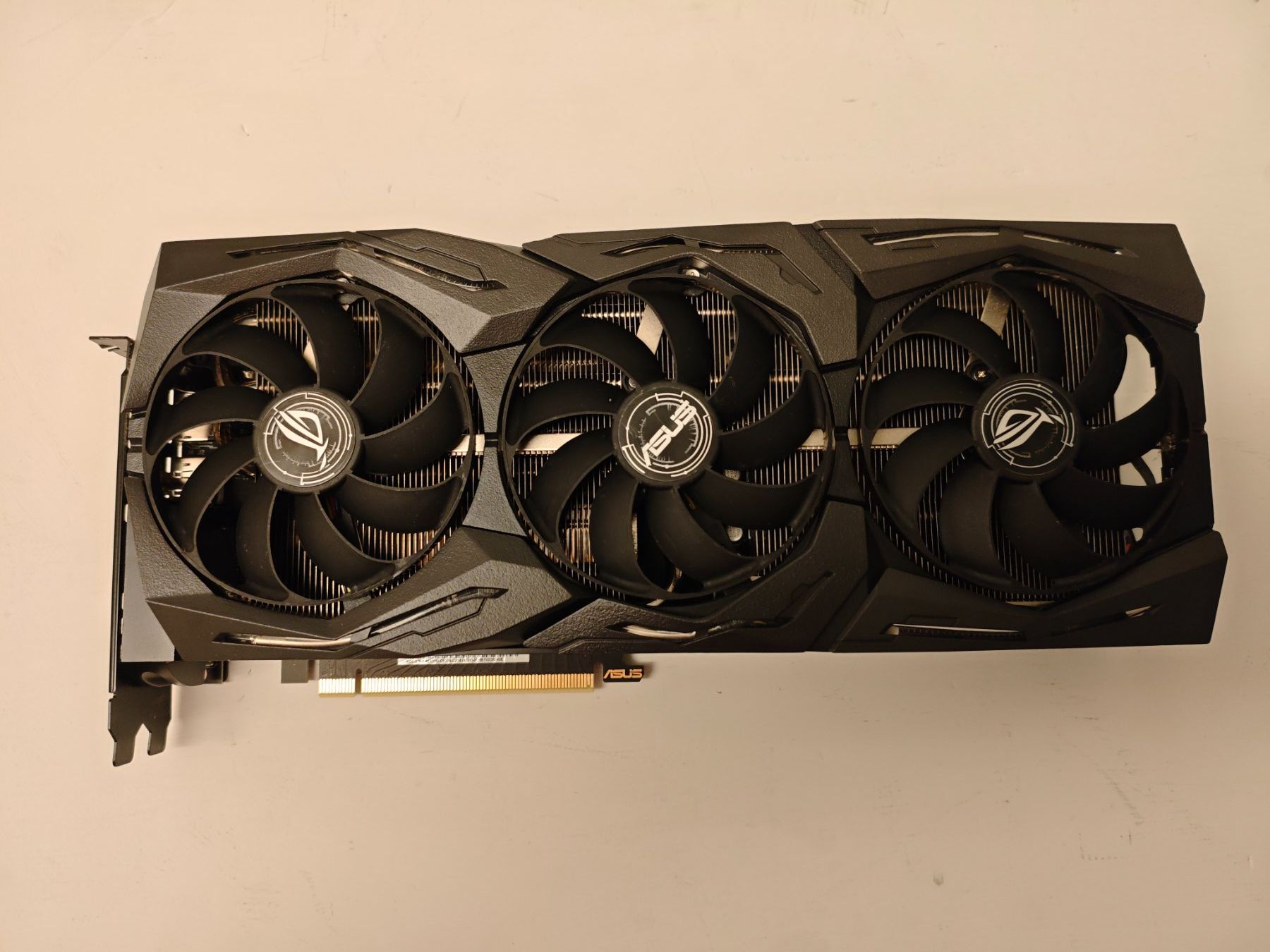 Nvidia Cartes graphiques: ASUS ROG Strix NVIDIA RTX 2080 – D'occasion à Dübendorf par tho_v2cs