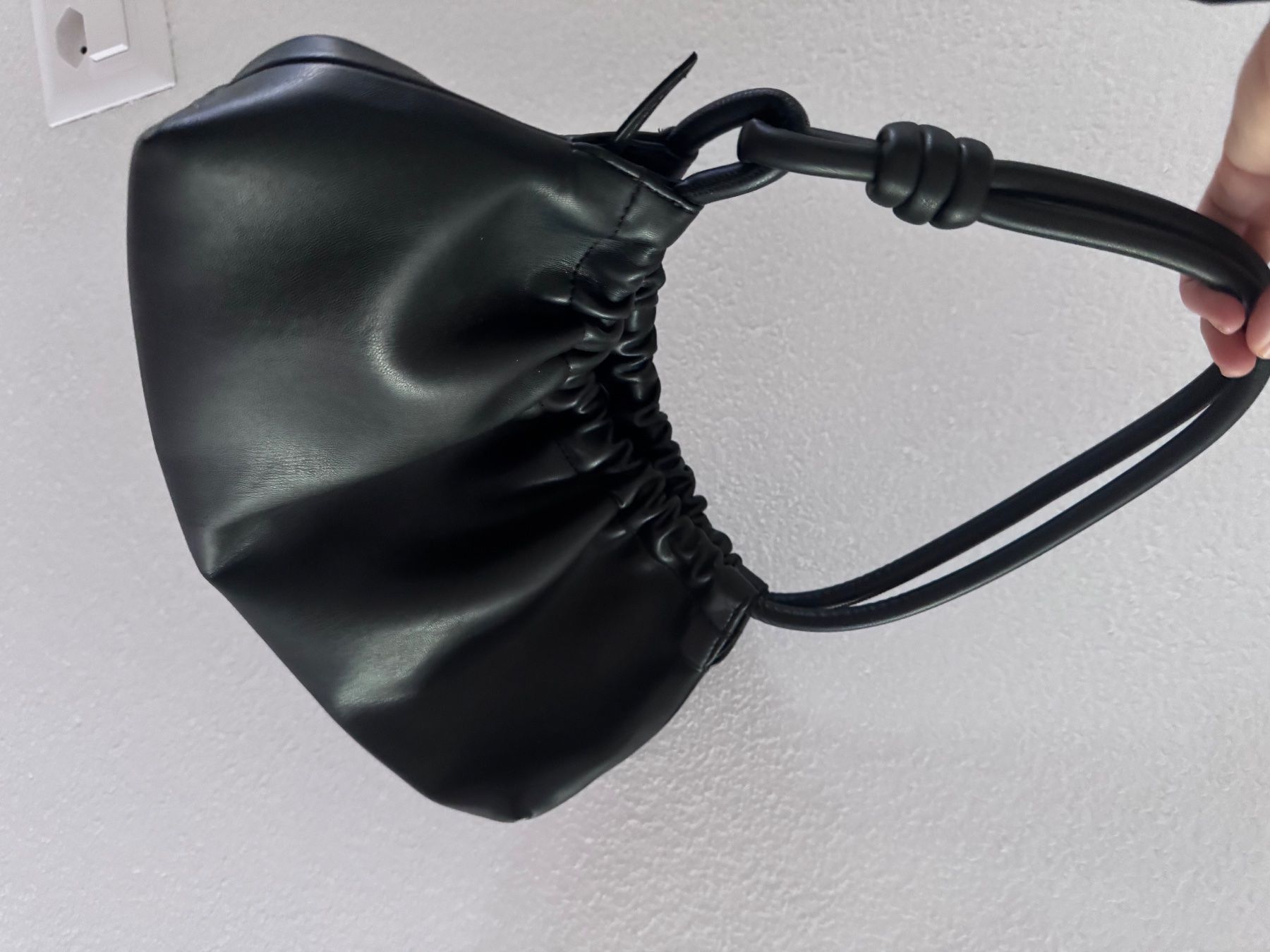 Nanushka Taschen: Nanushka bag – Neu (gemäss Beschreibung) aus Wilen b. Wollerau von sopfl 1