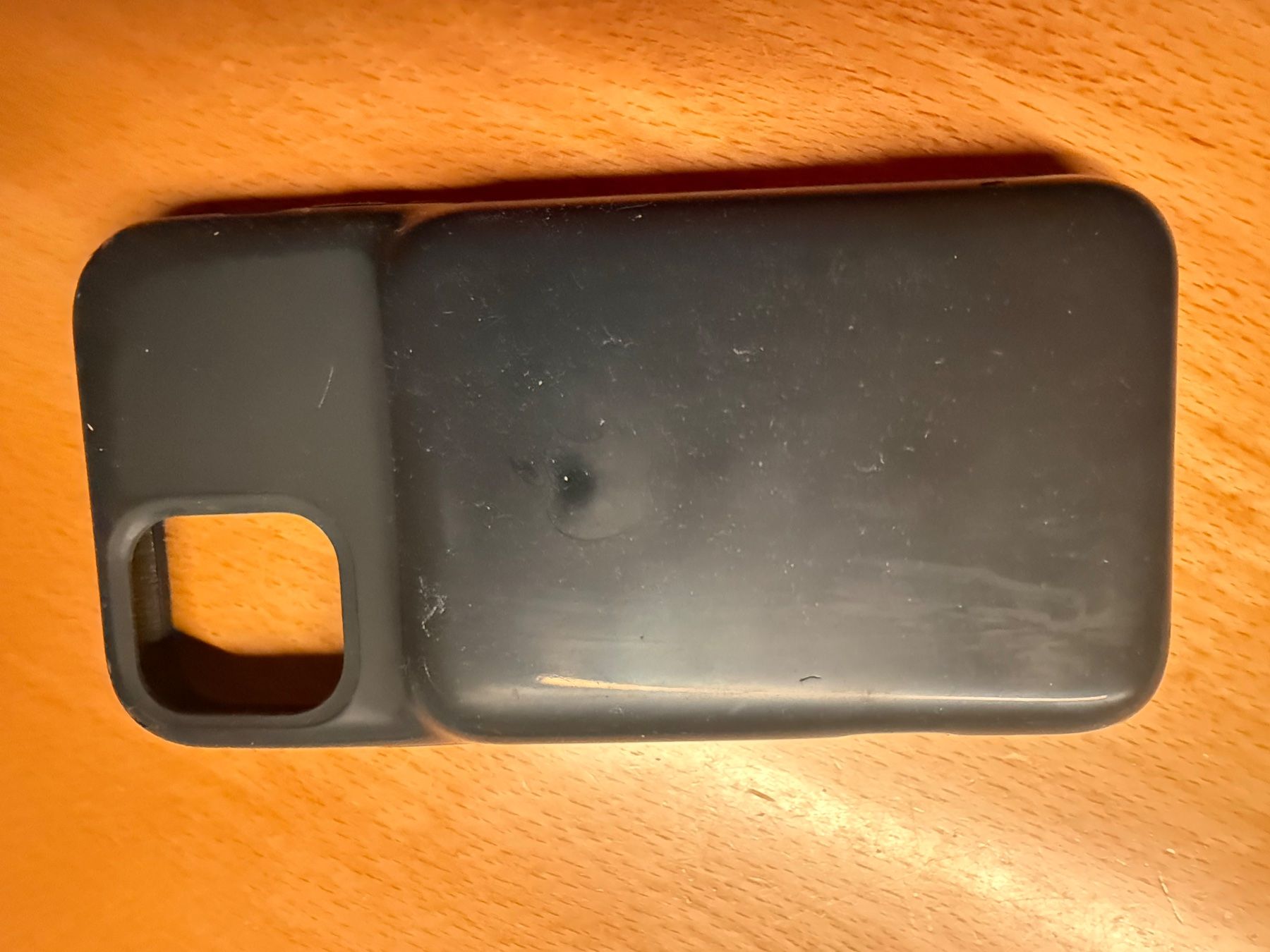 Apple Akkus: Original Battery Cover for iPhone 11 Pro – Gebraucht aus Winterthur von scamander 1