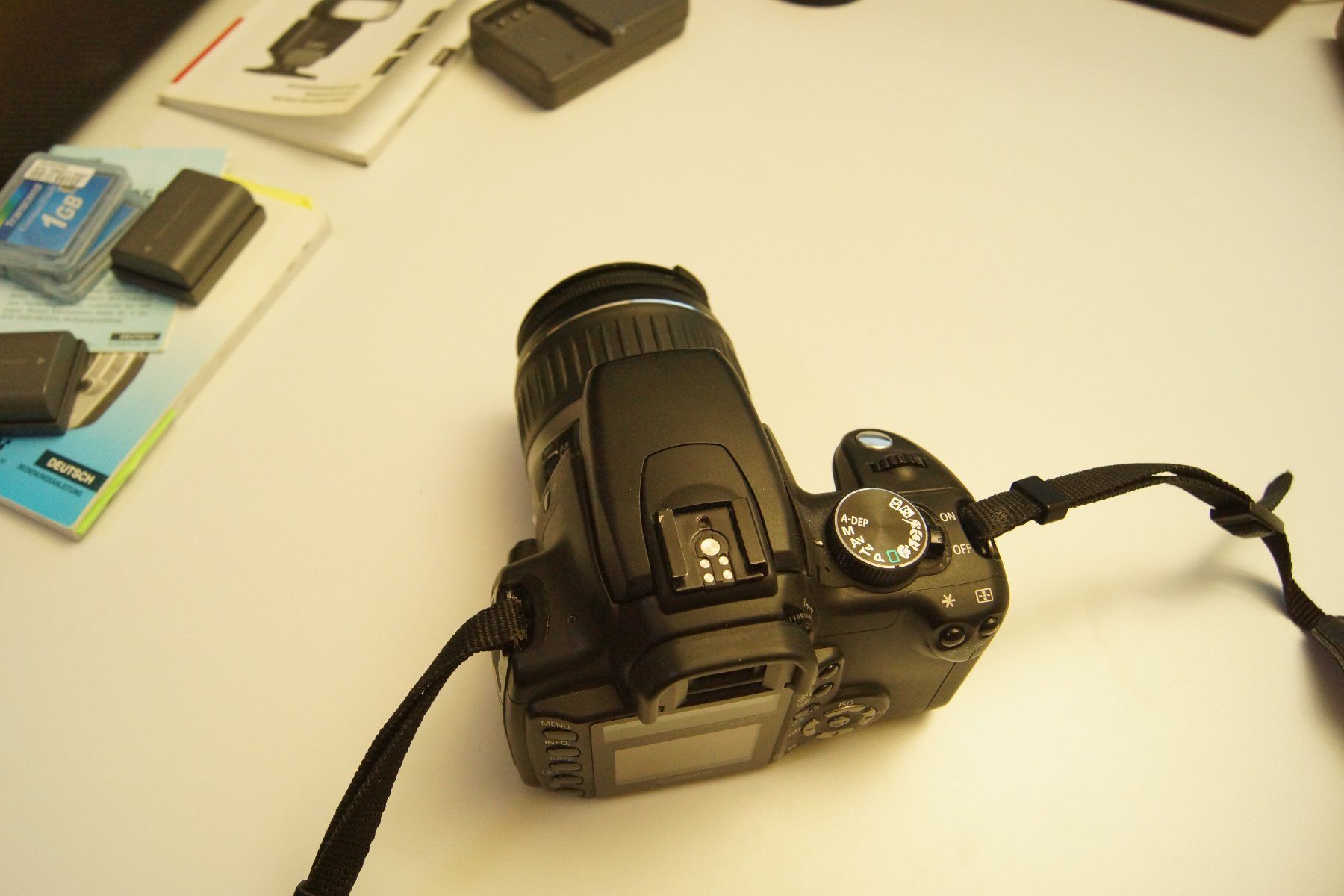 Canon Fotocamera: Canon EOS 350D Mit 4 Objektiven, 2 CF Karten, 2 Akku & Blitz – Usato da Utzenstorf venduto da BrigitteB04 2