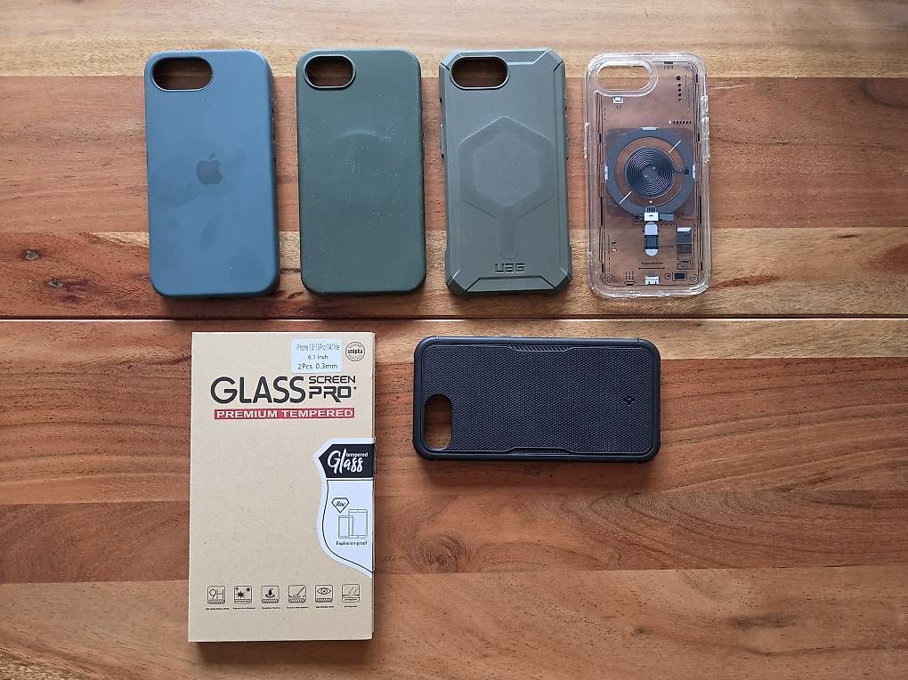 Portables: Iphone 16e + accessoires  – D'occasion à St-Léonard par BoubabilOne 1