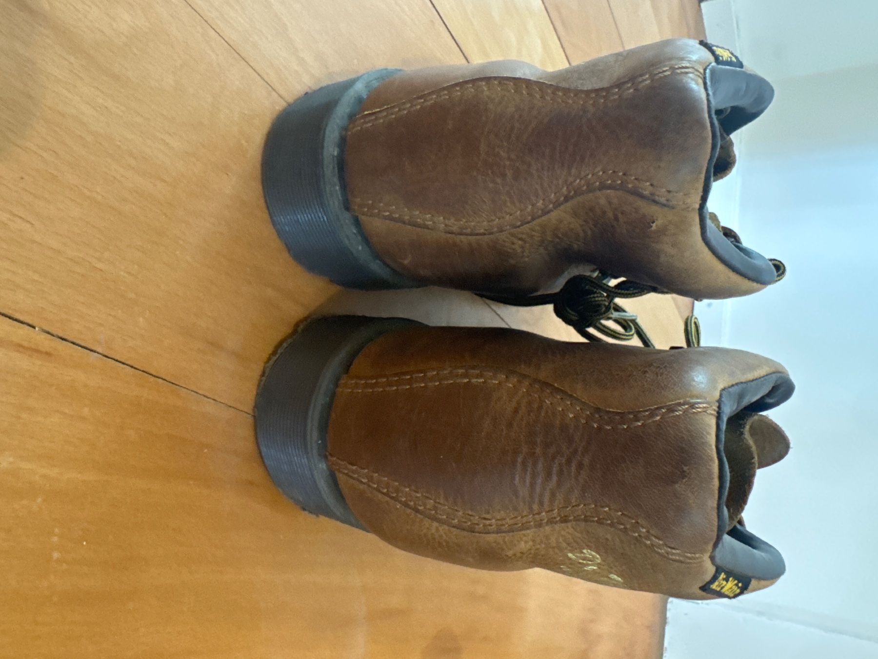 Dr. Martens Chaussures hommes: Dr. Martens, Freizeit/Wanderschuhe, Leder hell braun, Gr. 39 – D'occasion à Zürich par shutter01 2