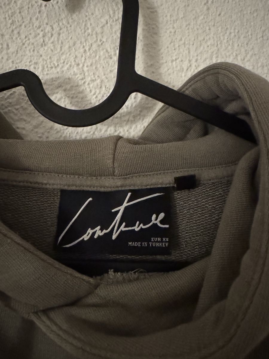Pulls & Sweat-shirts: Kapuzenpullover  – D'occasion à Effretikon par ajl_rwt5 2