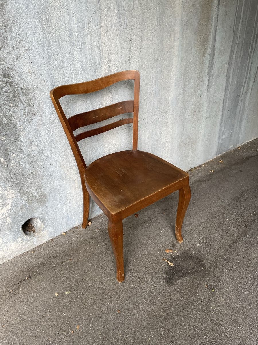 Chaises: Holzstuhl vintage, gebraucht – D'occasion à Bern par coca-cola12 1