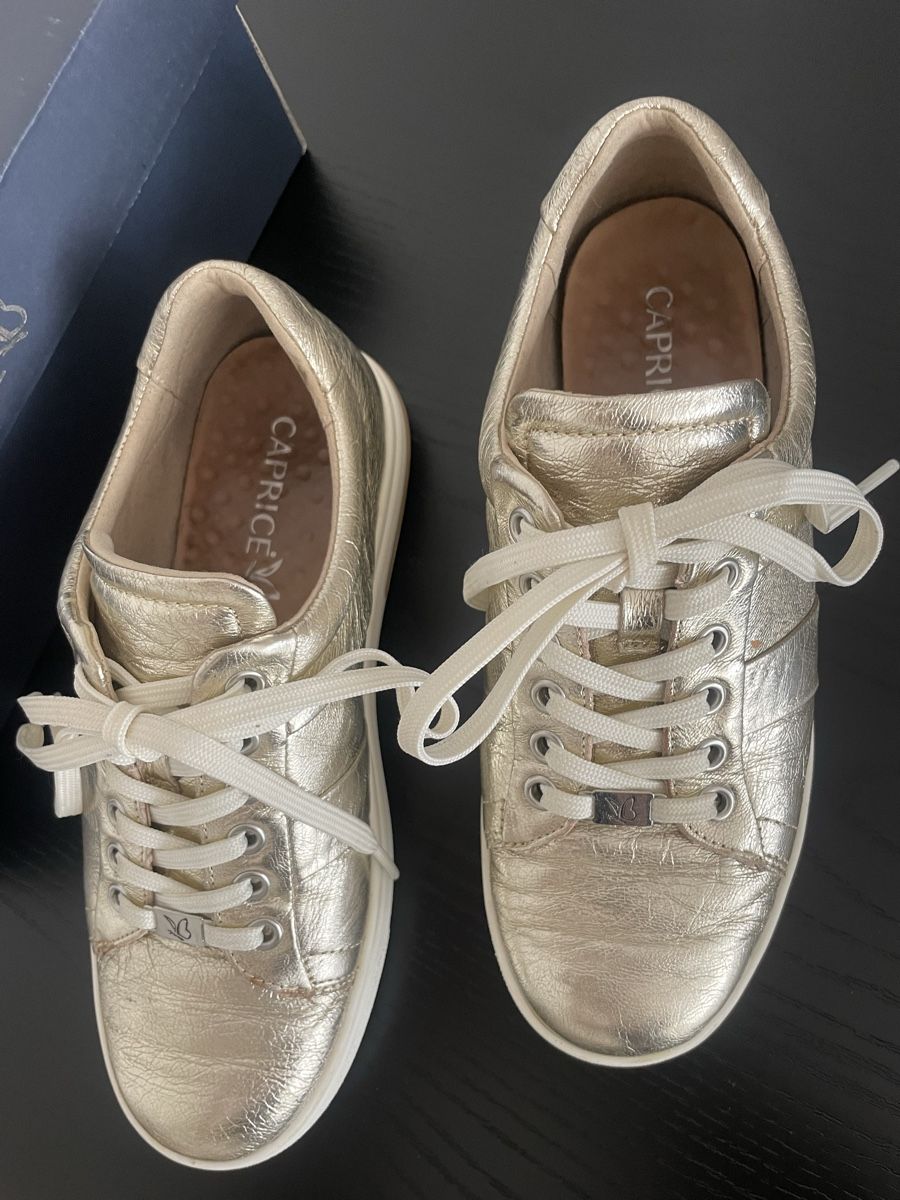 Scarpe da donna: CAPRICE SNEAKER LOW LIGHT GOLD METALLIC GRÖSSE 36 – Usato da Rorschacherberg venduto da drdupor 1