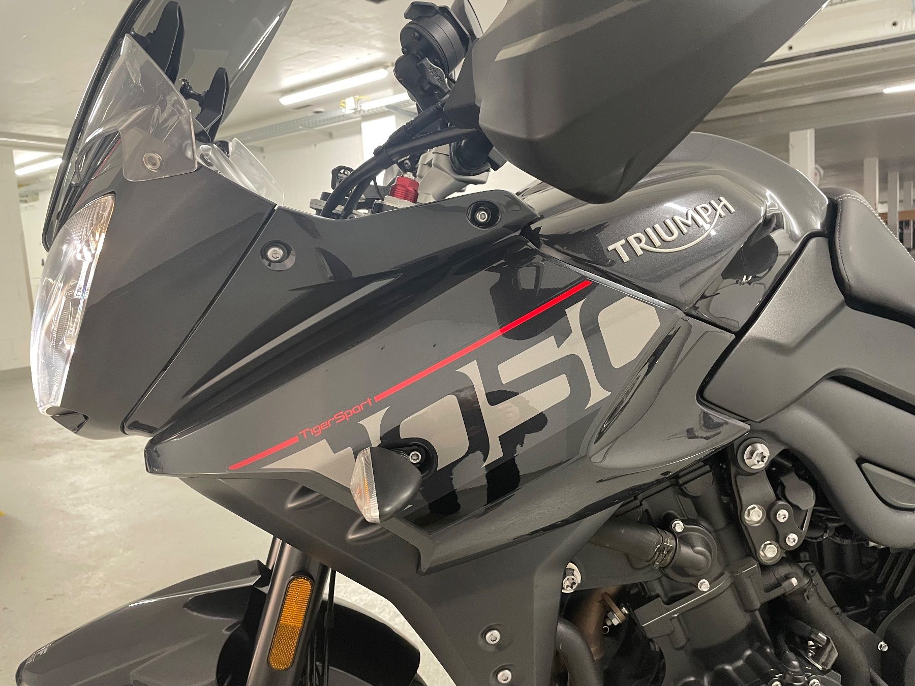 Triumph Strada: Triumph Tiger Sport 1050 ABS – Usato da interlaken venduto da pilaiporn 2
