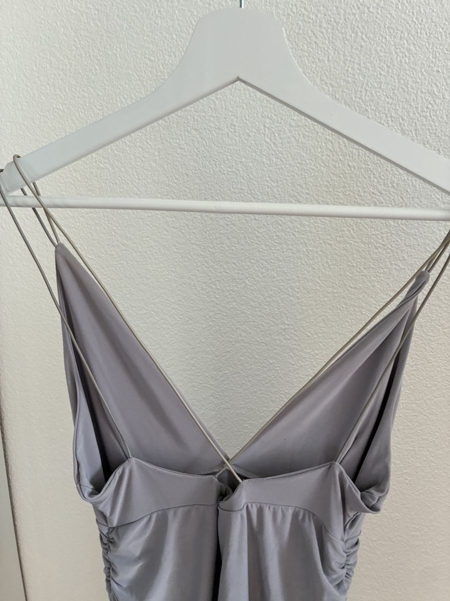 Vestiti: Robe Missguided courte drapée gris taille standard – Usato da Zürich venduto da bia_m6bq 2