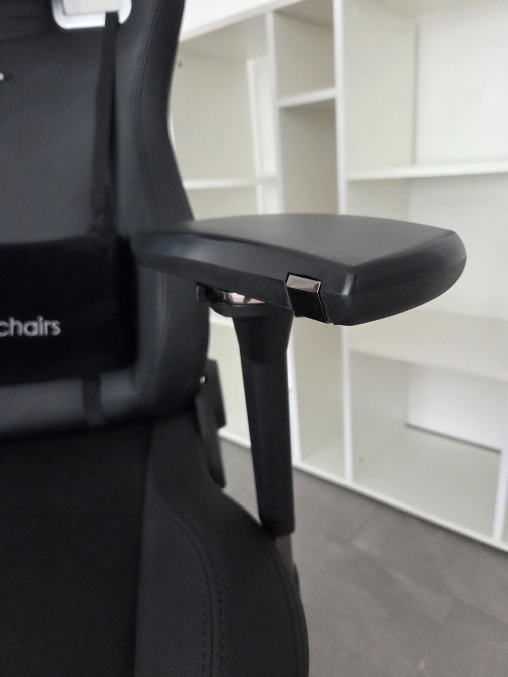 Noblechairs Sedie: noblechairs EPIC Gaming Stuhl – Nuovo (secondo la descrizione) da Luzern venduto da remo2304 3