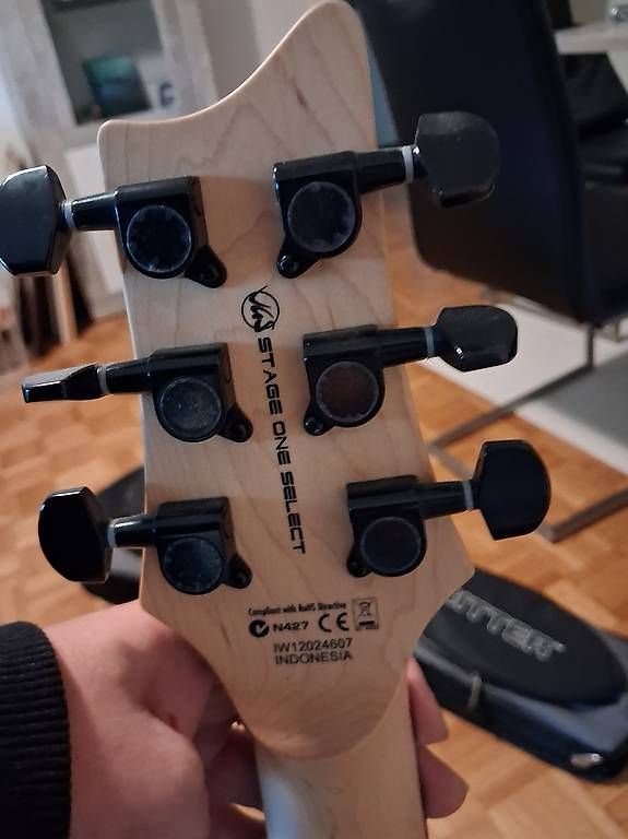 Strumenti musicali: Guitare VGS stage one select – Usato da Puidoux venduto da alexandra.du 4