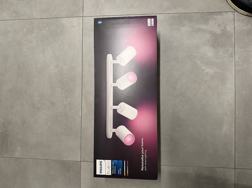 Lustres & lampes de plafonds: Lampe plafond Philips HUE – Neuf avec emballage d'origine à Givrins par delavaquentin1996
