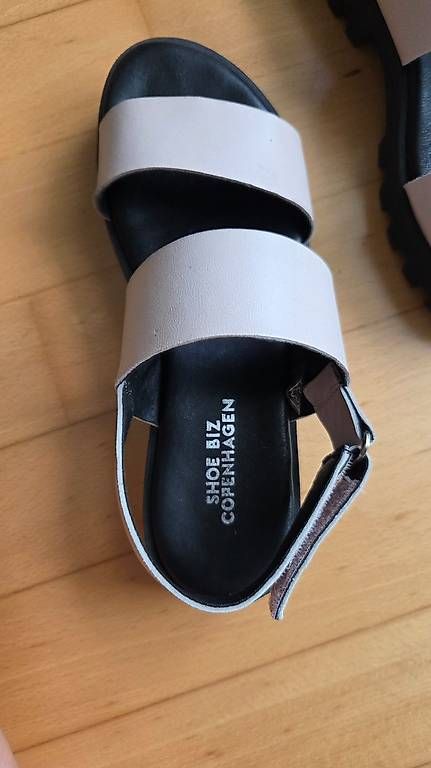 Scarpe da donna: Sandalen Damen Leder – Usato da Bern venduto da noelle21 1