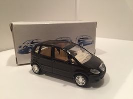 Lancia Musa schwarz Modellauto ca. 7.2cm 1:55