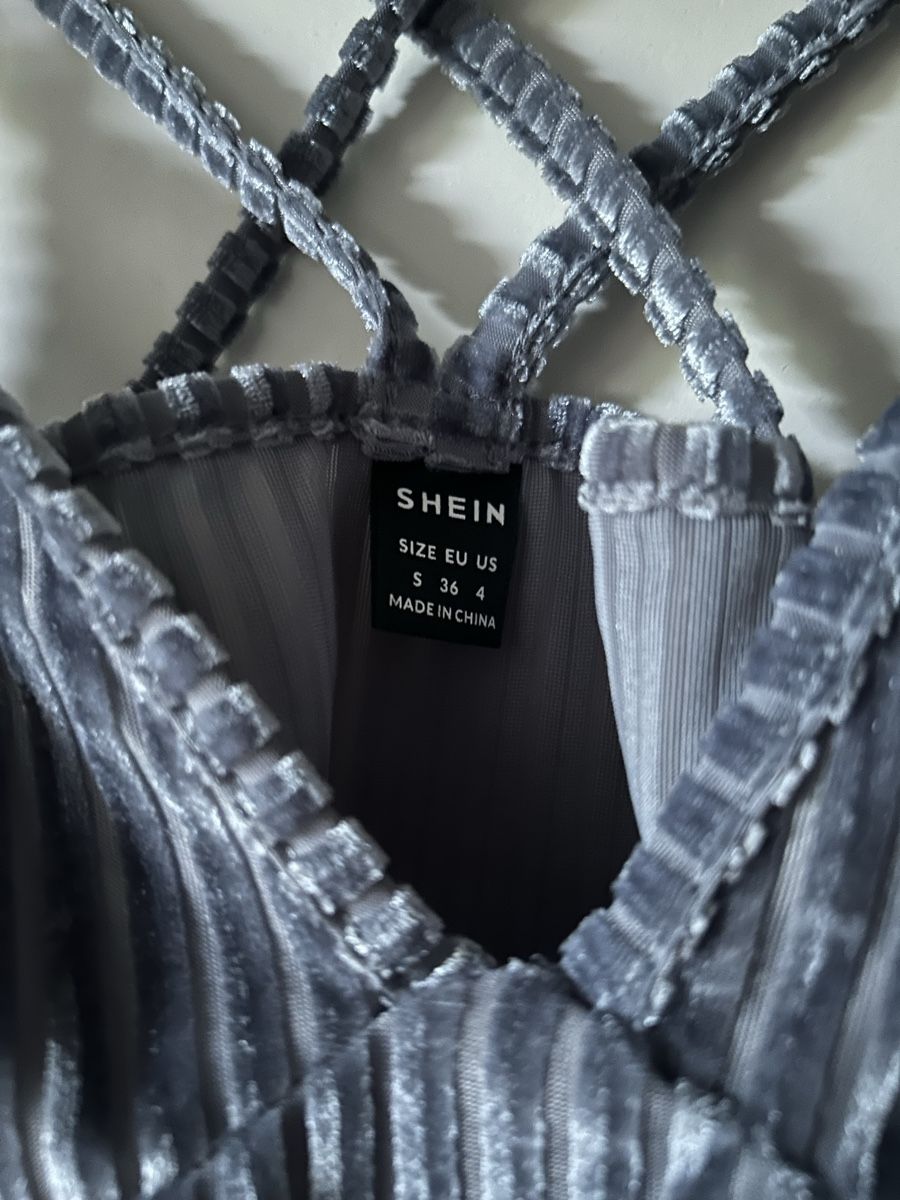 Shein Tops: Damen Top SHEIN Grösse S Samt – Gebraucht aus Frauenfeld von jae_vs6j 3