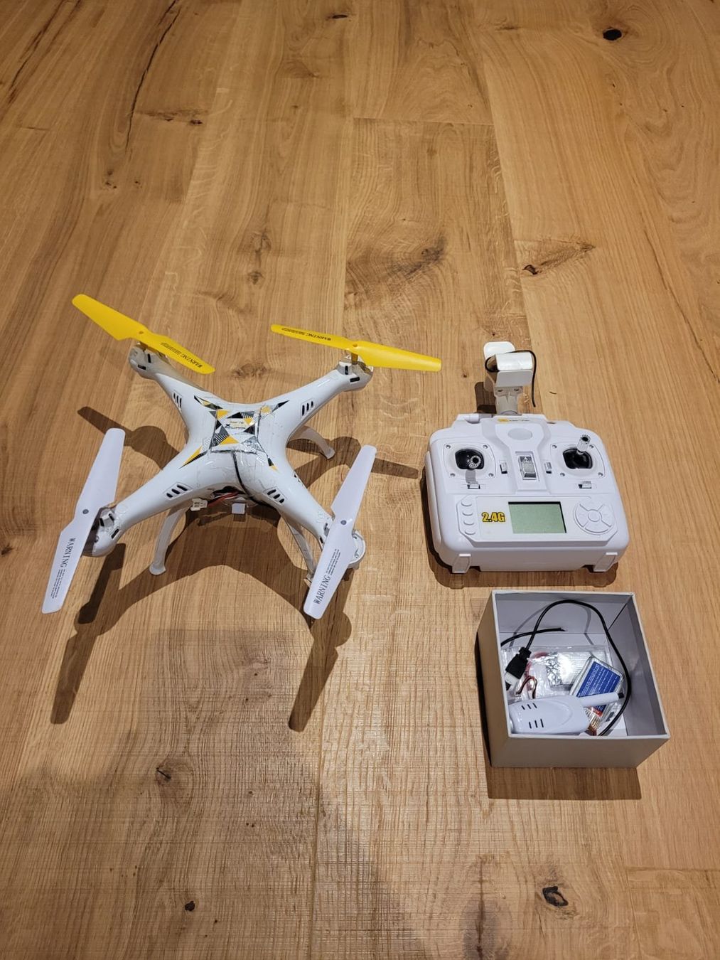 Kit di modellismo & Modellini statici: Drone mit Kamera – Usato da Wila venduto da alee.o3