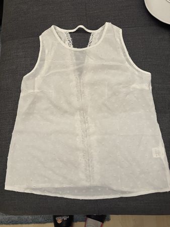 Weisses Sommer Top mit Spitze, Grösse M, neuwertig!