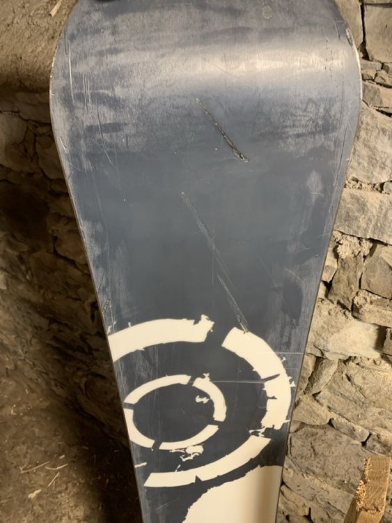 Snowboard mit Bindung 5