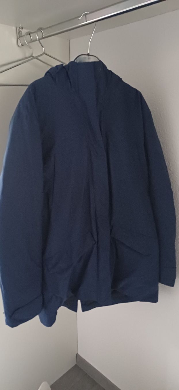 Bogner Mäntel: Winterparka dunkelblau mit Kapuze – Gebraucht aus Grüt (Gossau ZH) von gabygo4 1